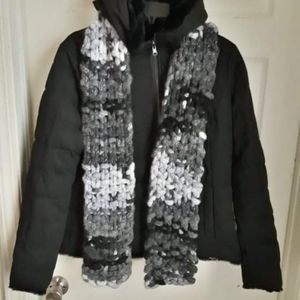 Chunky crocheted scarf